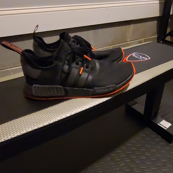 Adidas NMD R1 - Picture 3 of 4